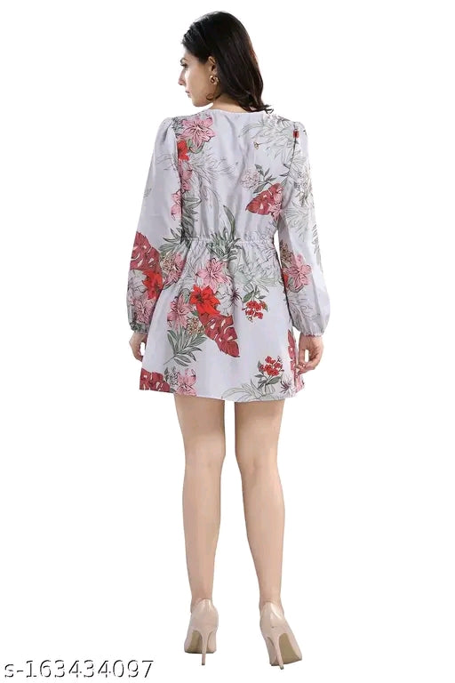 Blue & White Floral Printed Poly Crepe Fit & Flare  Mini Dress for women
Name: Blue & White Floral Printed Poly Crepe Fit & Flare  Mini Dress for women
Fabric: Poly Crepe
Sleeve Length: Long Sleeves
Pattern: Printed
Net Quantity (N): 1
Sizes:
XS, S (Bust
