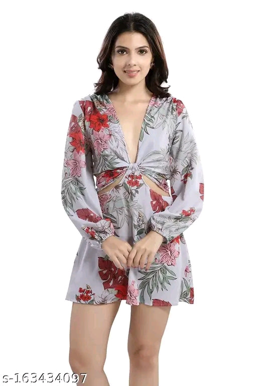 Blue & White Floral Printed Poly Crepe Fit & Flare  Mini Dress for women
Name: Blue & White Floral Printed Poly Crepe Fit & Flare  Mini Dress for women
Fabric: Poly Crepe
Sleeve Length: Long Sleeves
Pattern: Printed
Net Quantity (N): 1
Sizes:
XS, S (Bust